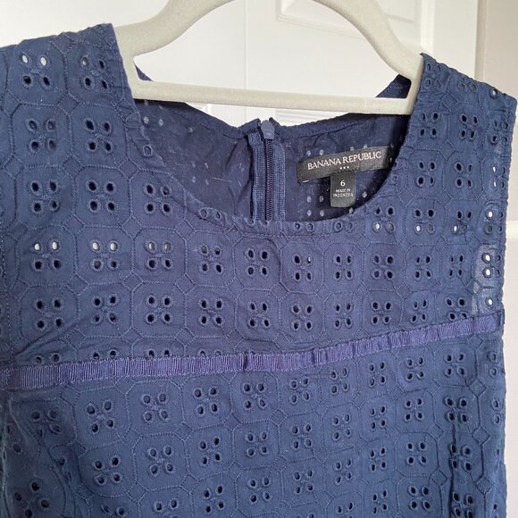 Banana Republic eyelet navy dress - Picture 2 of 4